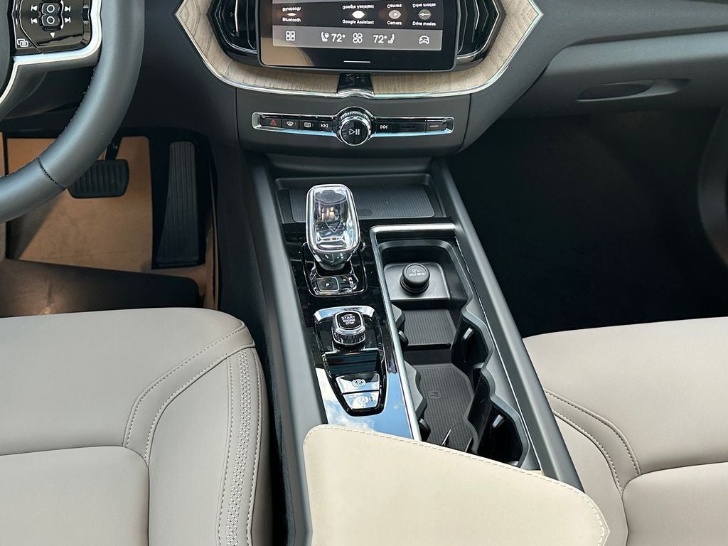 2026 Volvo XC60 Plug-In Hybrid T8 Plus