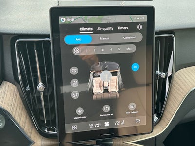 2026 Volvo XC60 Plug-In Hybrid T8 Plus