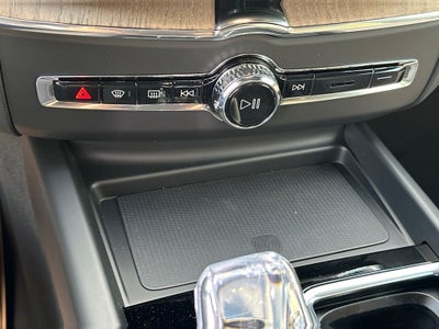 2026 Volvo XC60 Plug-In Hybrid T8 Plus