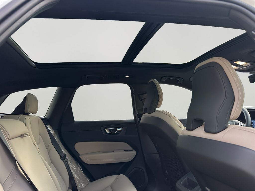 2026 Volvo XC60 Plug-In Hybrid T8 Plus
