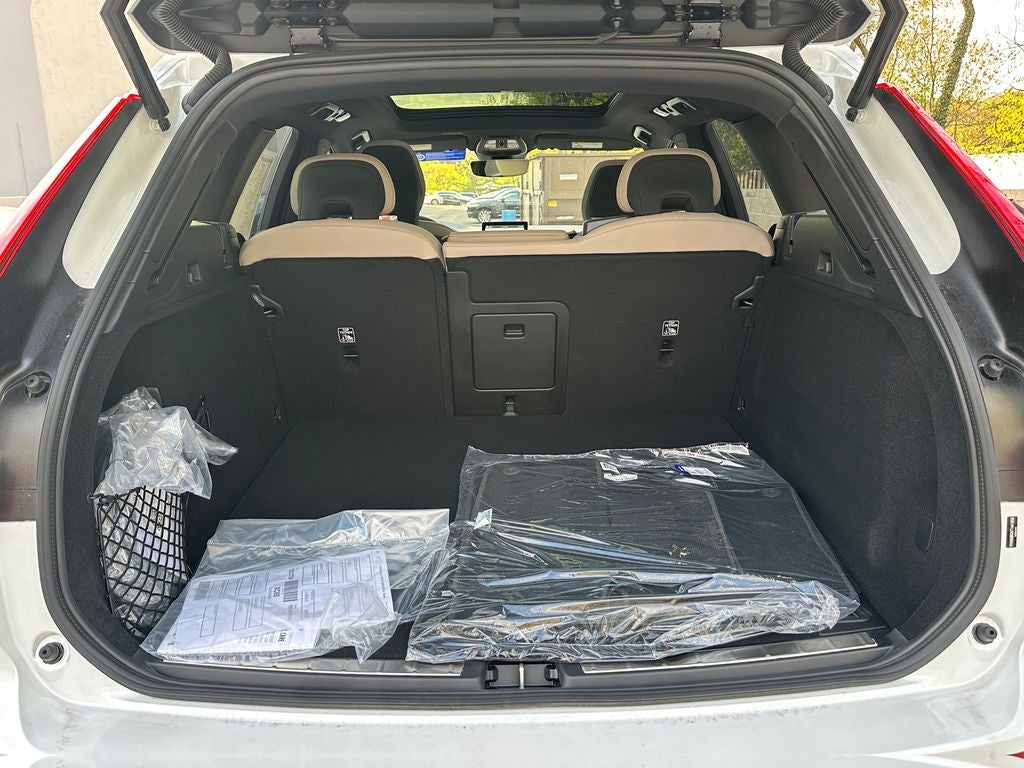 2026 Volvo XC60 Plug-In Hybrid T8 Plus