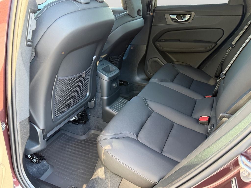 2026 Volvo XC60 Plug-In Hybrid T8 Plus