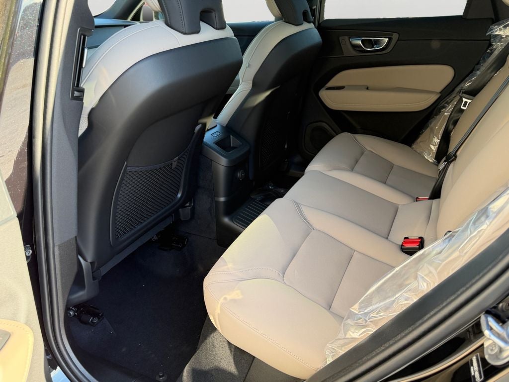 2026 Volvo XC60 Plug-In Hybrid T8 Plus