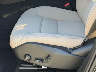 2026 Volvo XC60 Plug-In Hybrid T8 Plus