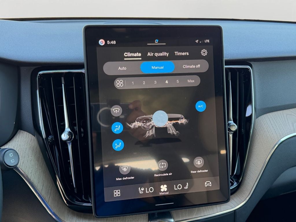 2026 Volvo XC60 Plug-In Hybrid T8 Plus