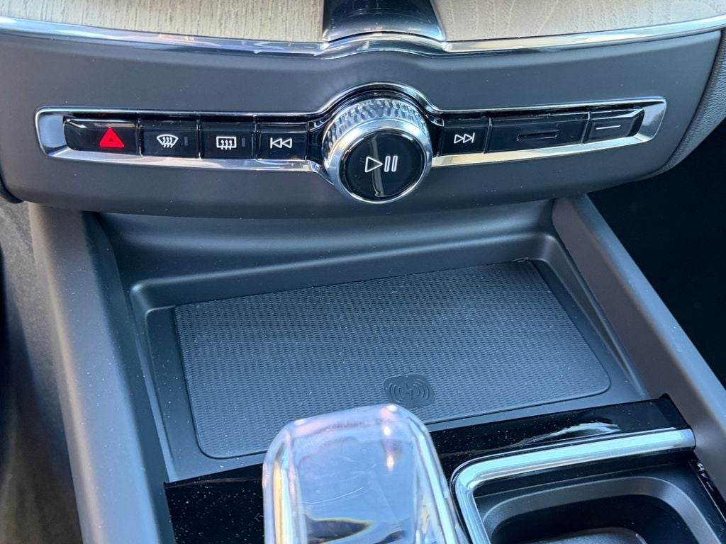 2026 Volvo XC60 Plug-In Hybrid T8 Plus
