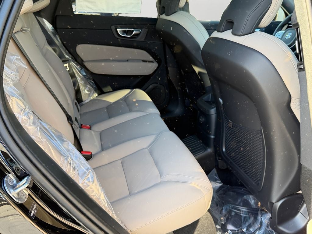 2026 Volvo XC60 Plug-In Hybrid T8 Plus