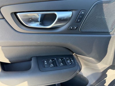 2026 Volvo XC60 Plug-In Hybrid T8 Ultra