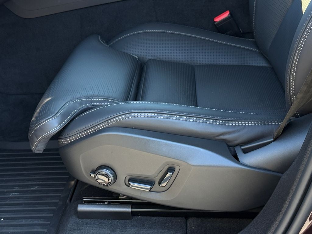 2026 Volvo XC60 Plug-In Hybrid T8 Ultra