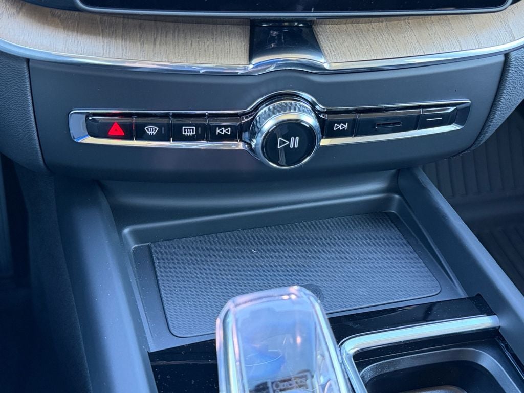 2026 Volvo XC60 Plug-In Hybrid T8 Ultra