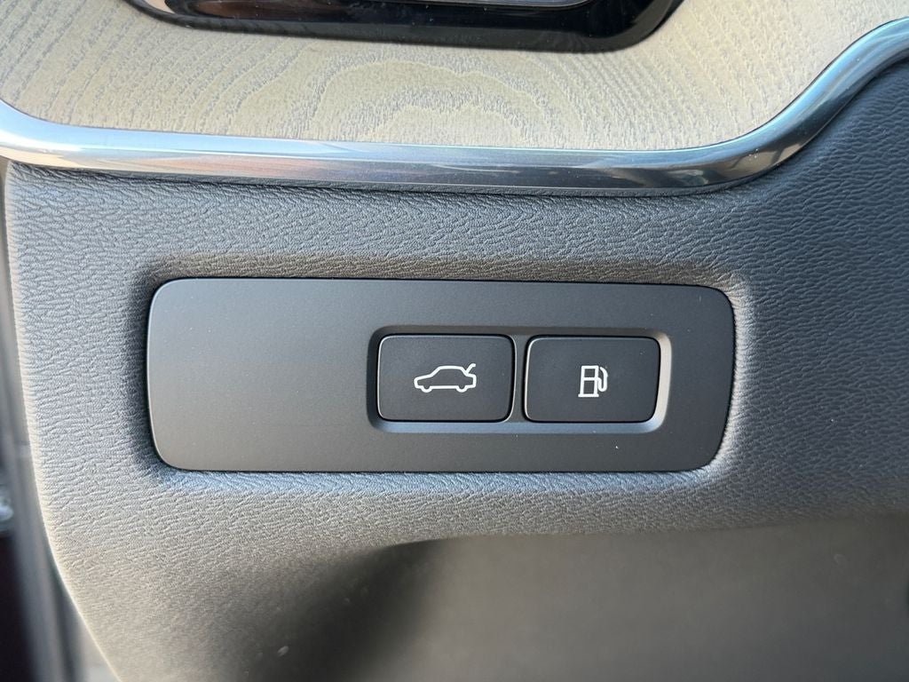 2026 Volvo XC60 Plug-In Hybrid T8 Ultra