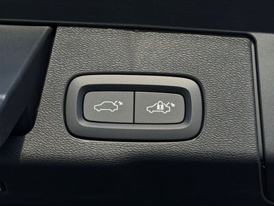 2026 Volvo XC60 Plug-In Hybrid T8 Ultra