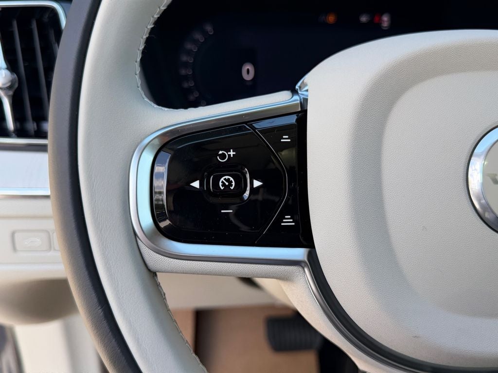 2026 Volvo XC60 Plug-In Hybrid T8 Ultra