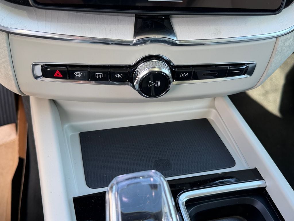 2026 Volvo XC60 Plug-In Hybrid T8 Ultra