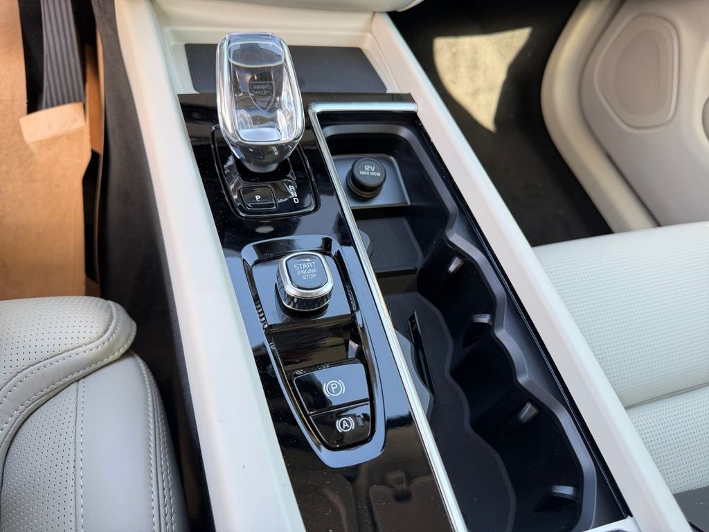 2026 Volvo XC60 Plug-In Hybrid T8 Ultra