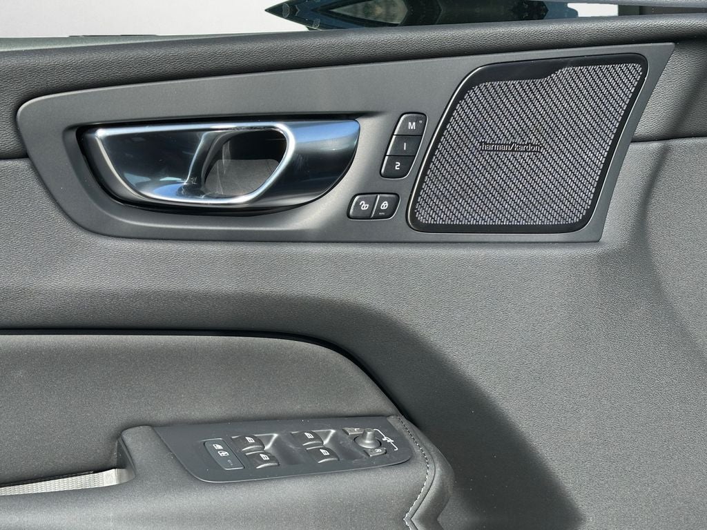 2026 Volvo XC60 Plug-In Hybrid T8 Ultra