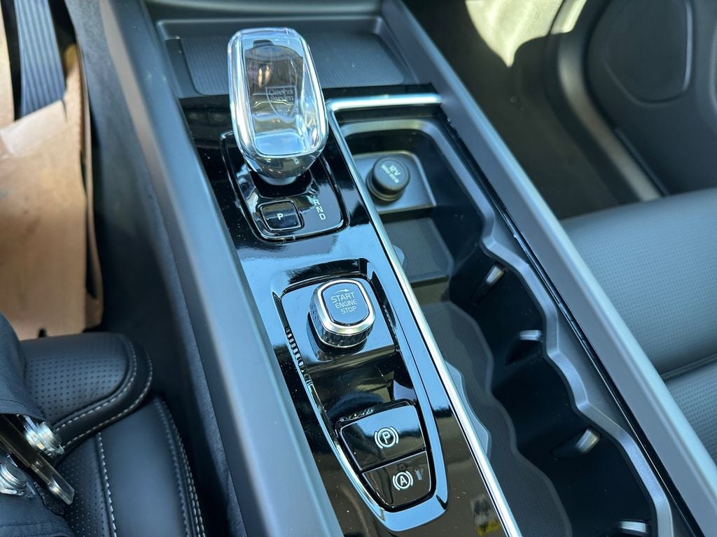 2026 Volvo XC60 Plug-In Hybrid T8 Ultra