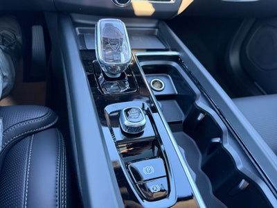 2026 Volvo XC60 Plug-In Hybrid T8 Ultra