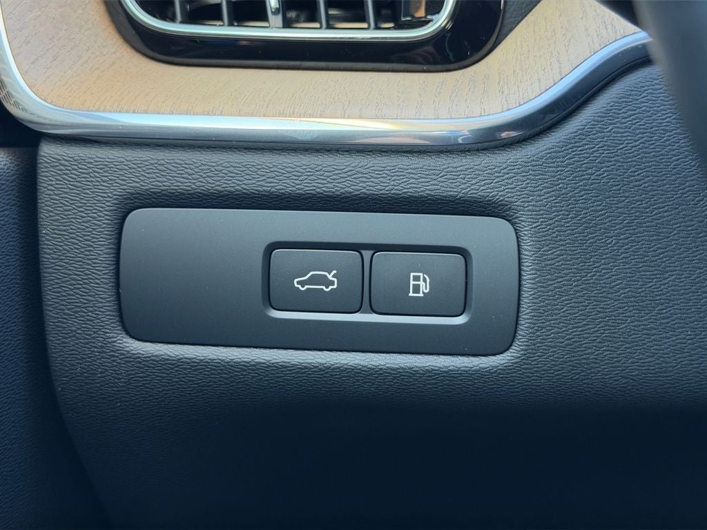2026 Volvo XC60 Plug-In Hybrid T8 Ultra