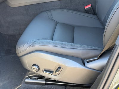 2027 Volvo XC60 Plug-In Hybrid T8 Plus