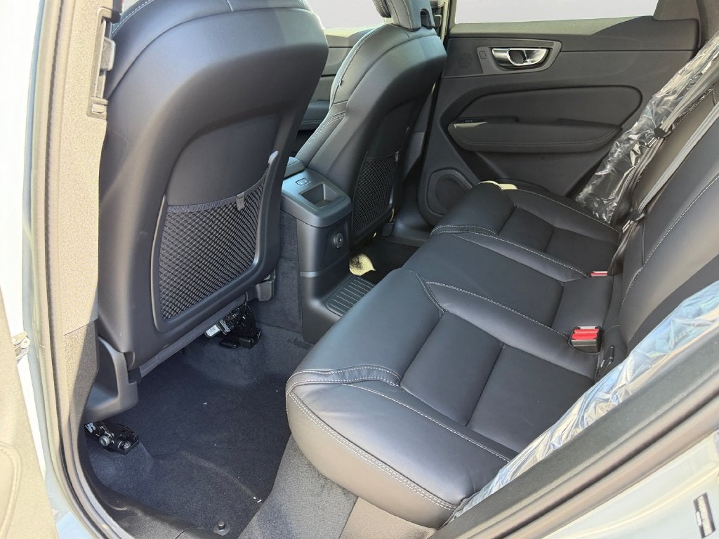 2027 Volvo XC60 Plug-In Hybrid T8 Ultra Black Edition