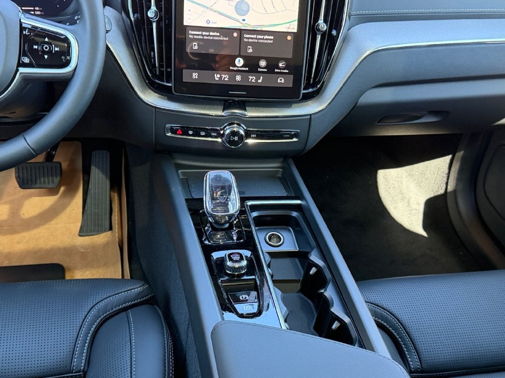2027 Volvo XC60 Plug-In Hybrid T8 Ultra Black Edition