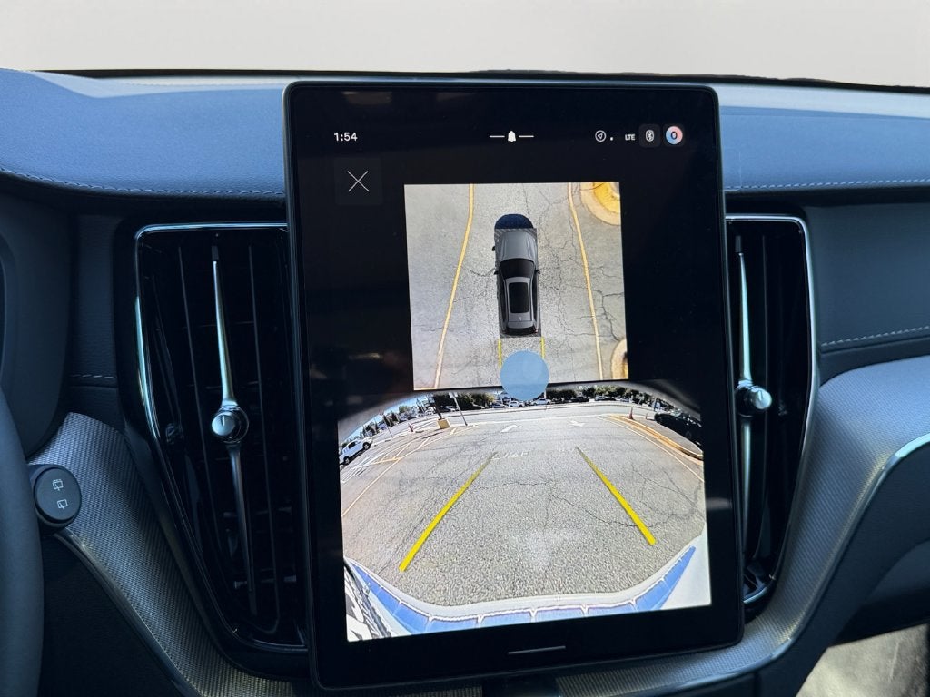 2027 Volvo XC60 Plug-In Hybrid T8 Ultra Black Edition