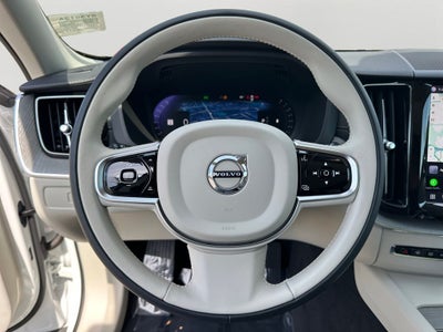 2024 Volvo XC60 B5 Ultimate Dark Theme