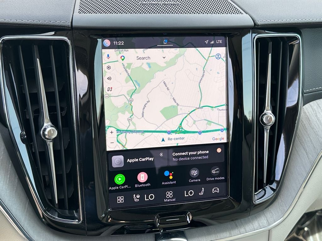 2024 Volvo XC60 B5 Ultimate Dark Theme