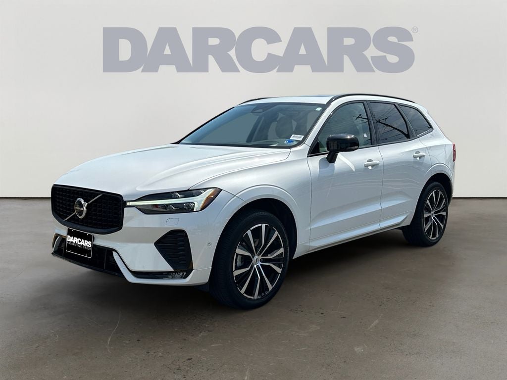 2024 Volvo XC60 B5 Ultimate Dark Theme