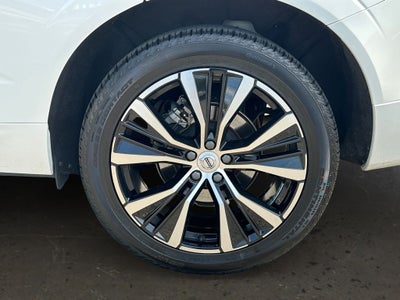 2024 Volvo XC60 B5 Ultimate Dark Theme