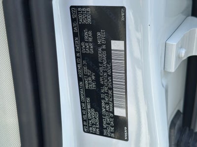 2024 Volvo XC60 B5 Ultimate Dark Theme