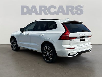 2024 Volvo XC60 B5 Ultimate Dark Theme