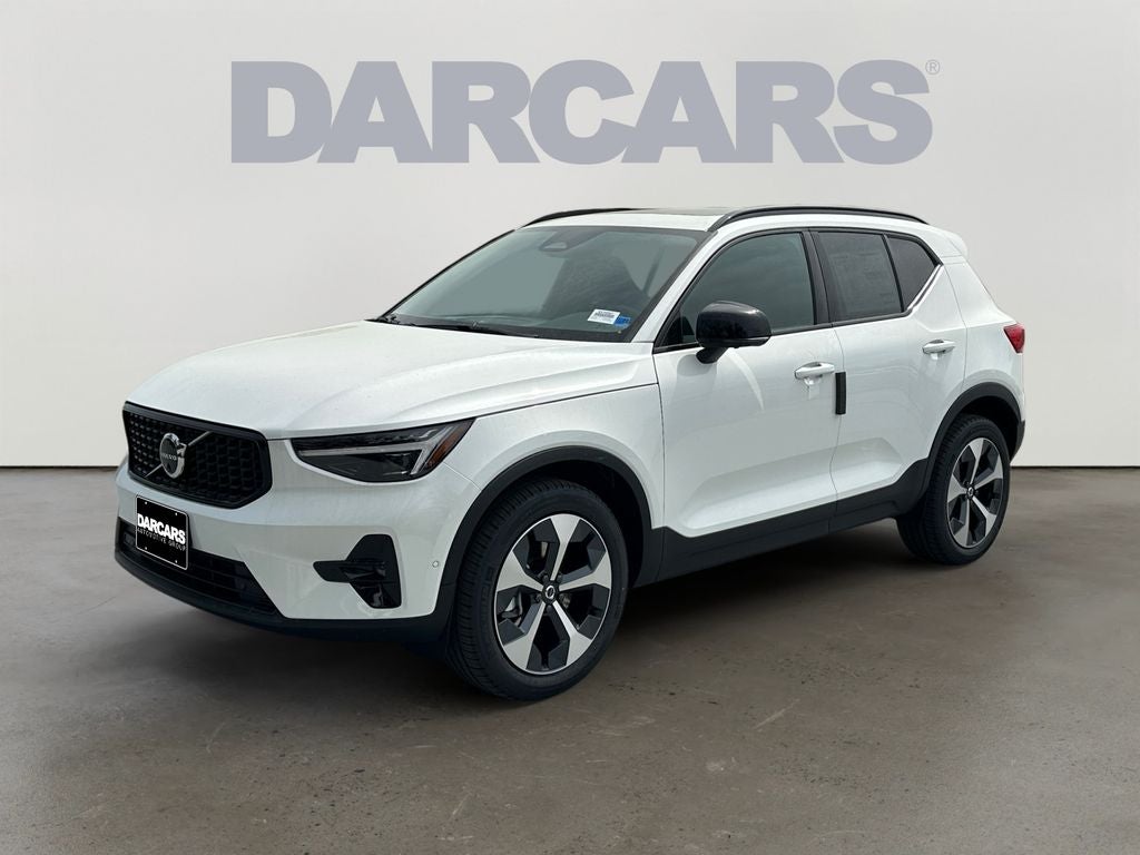 2026 Volvo XC40 B5 Plus