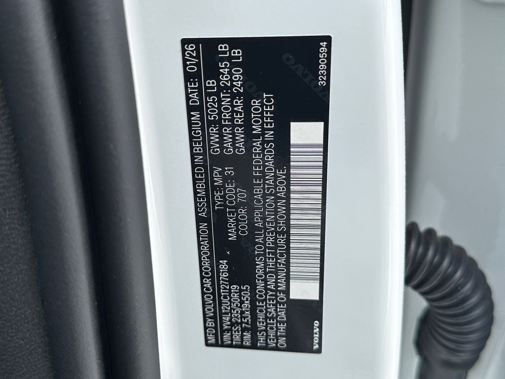 2026 Volvo XC40 B5 Plus