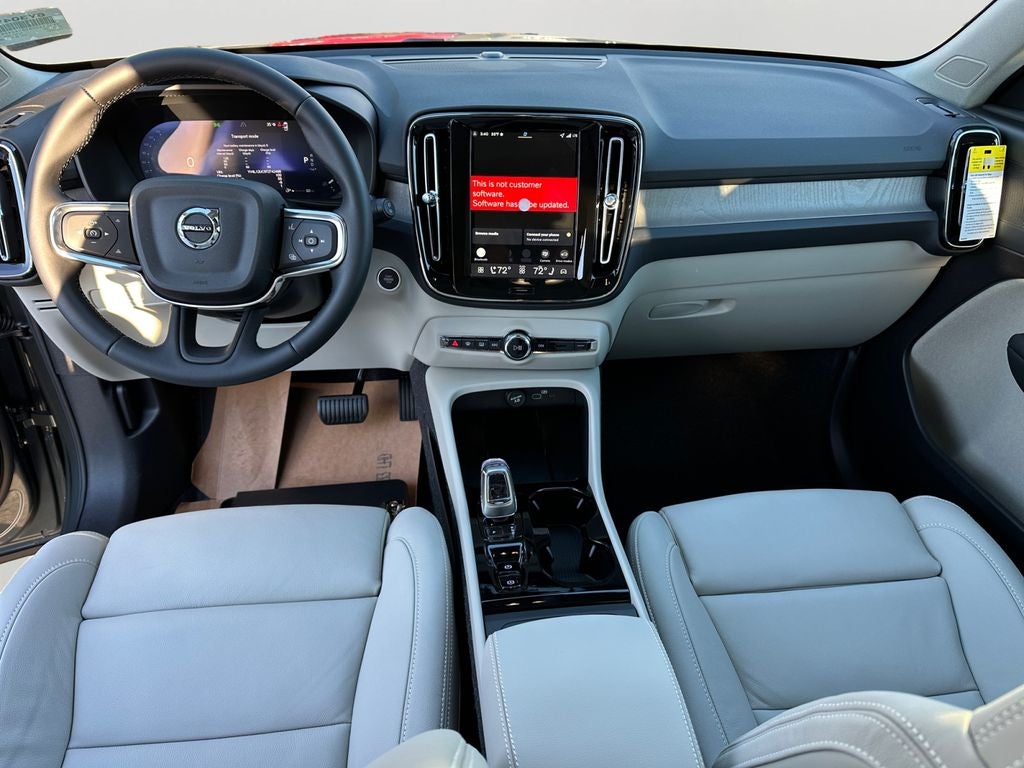 2026 Volvo XC40 B5 Plus