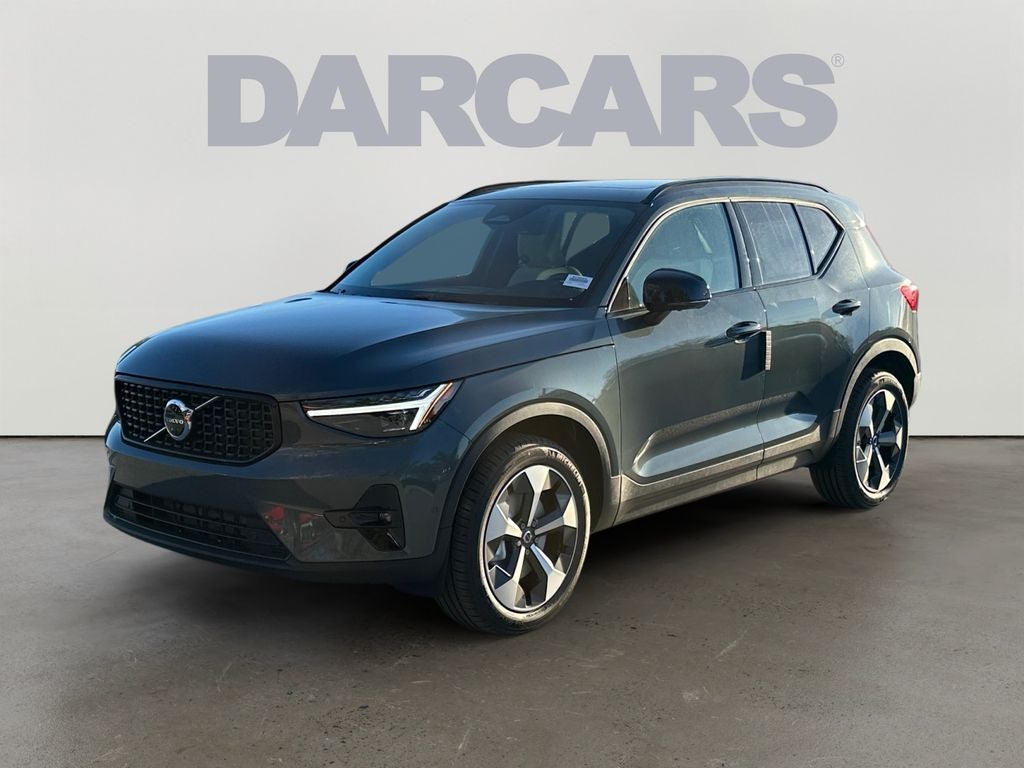 2026 Volvo XC40 B5 Plus
