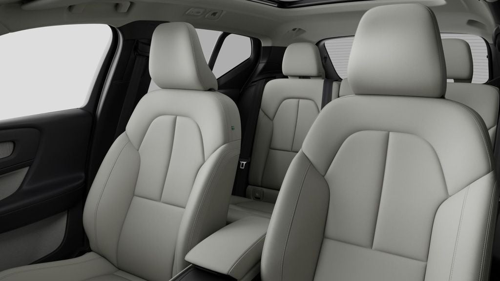 2026 Volvo XC40 B5 Plus