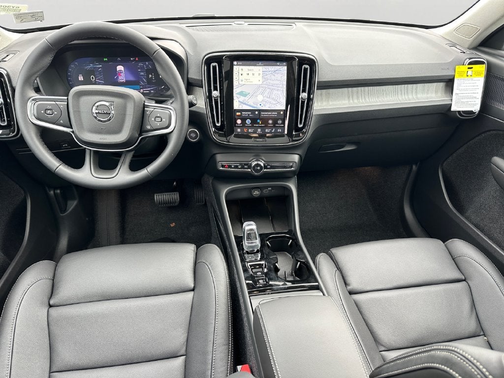 2026 Volvo XC40 B5 Plus