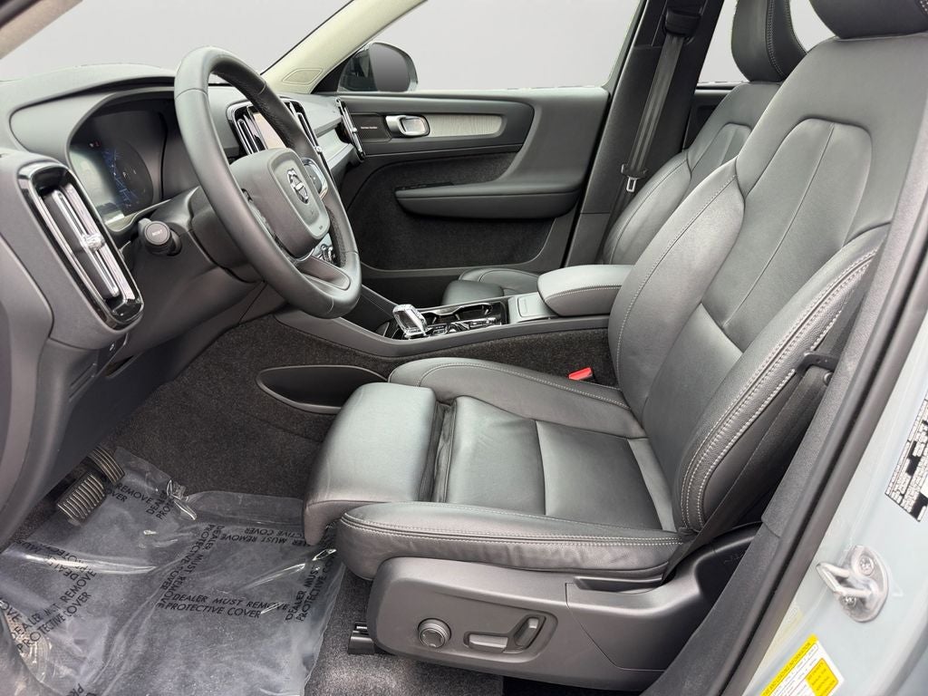 2025 Volvo XC40 B5 Plus Dark Theme Volvo Certified
