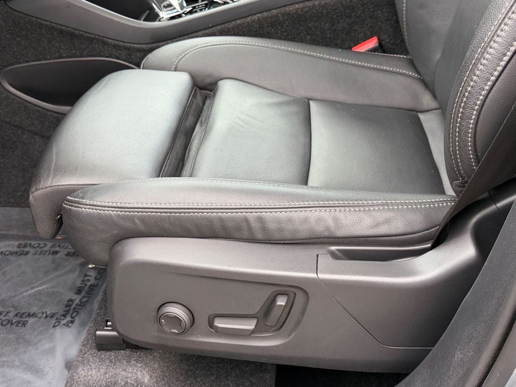 2025 Volvo XC40 B5 Plus Dark Theme Volvo Certified