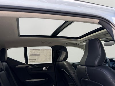 2026 Volvo XC40 B5 Plus