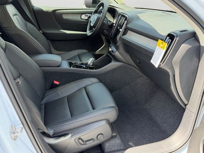 2026 Volvo XC40 B5 Plus