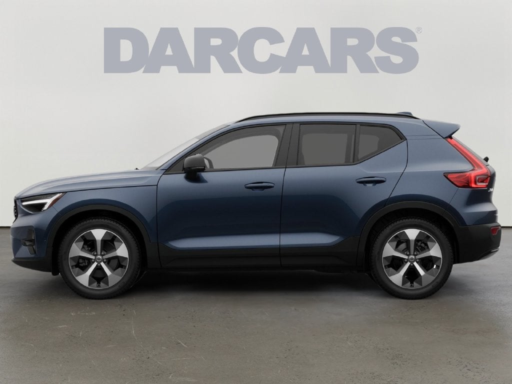 2026 Volvo XC40 B5 Plus
