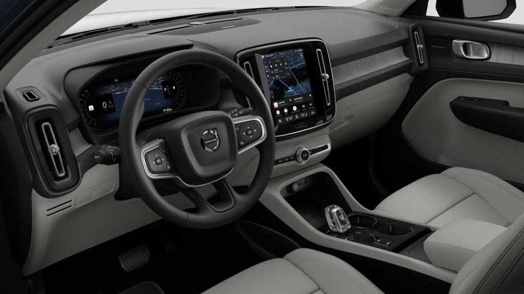 2026 Volvo XC40 B5 Plus