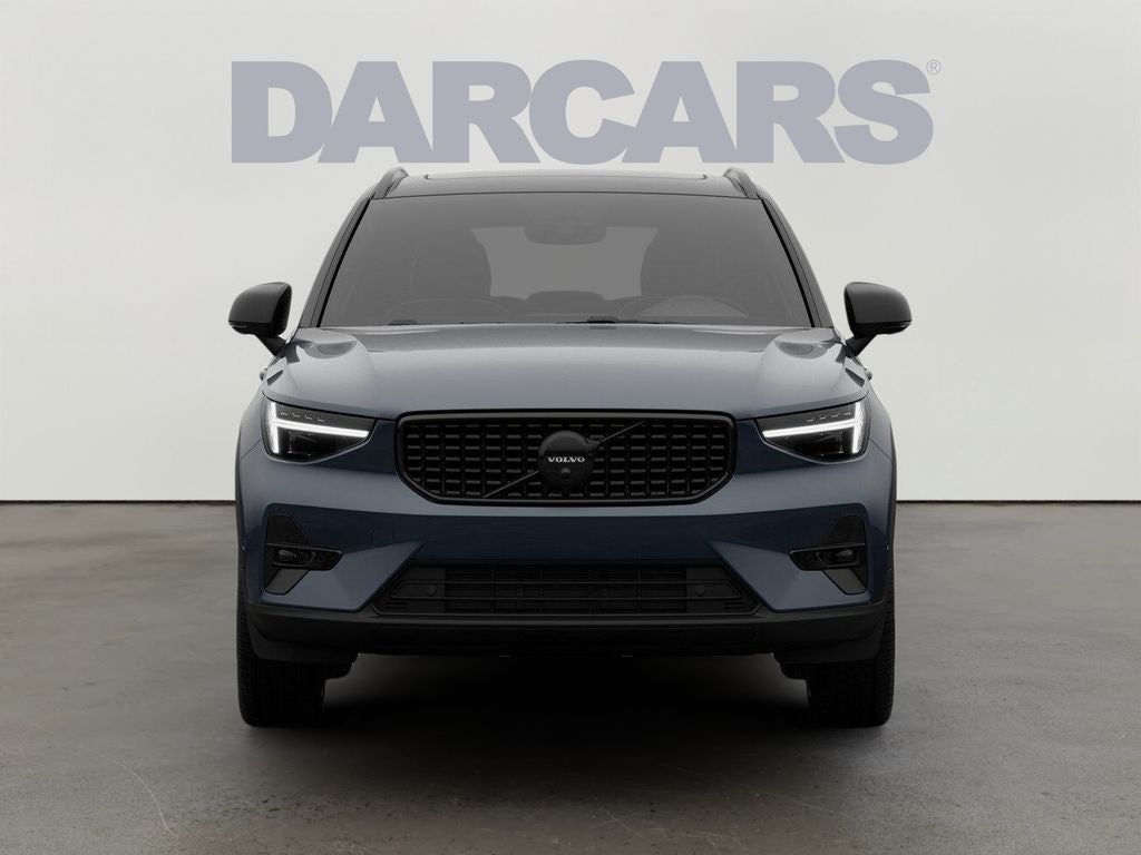 2026 Volvo XC40 B5 Ultra Black Edition