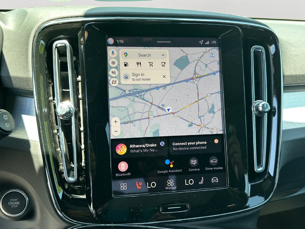 2026 Volvo XC40 B5 Ultra Black Edition