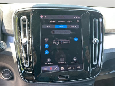 2026 Volvo XC40 B5 Ultra Black Edition