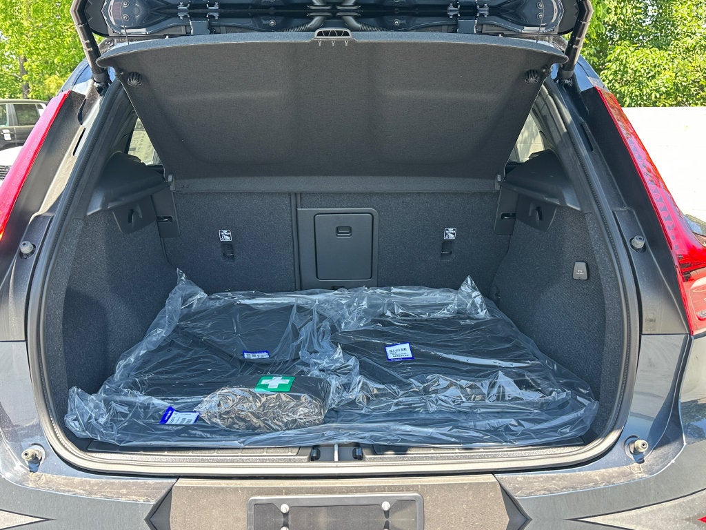 2026 Volvo XC40 B5 Ultra Black Edition