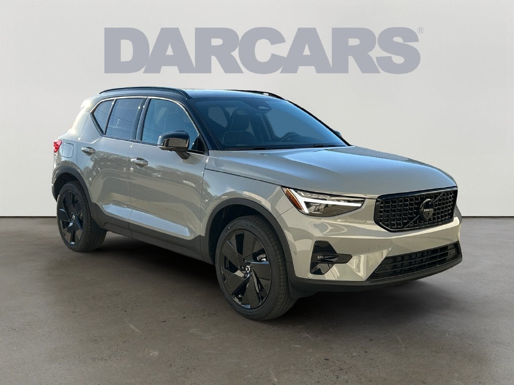 2026 Volvo XC40 B5 Ultra Black Edition